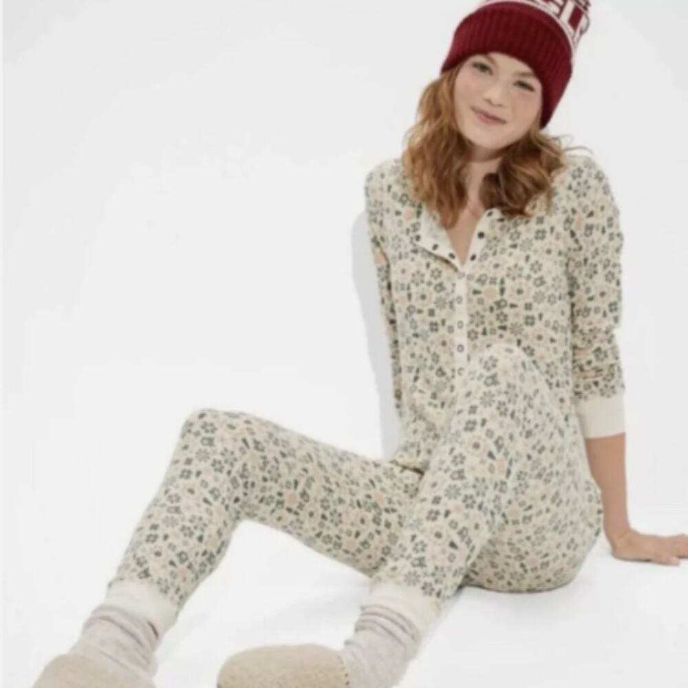 American Eagle Pajama One Piece Bodysuit XS Thermal Waffle Knit Christmas